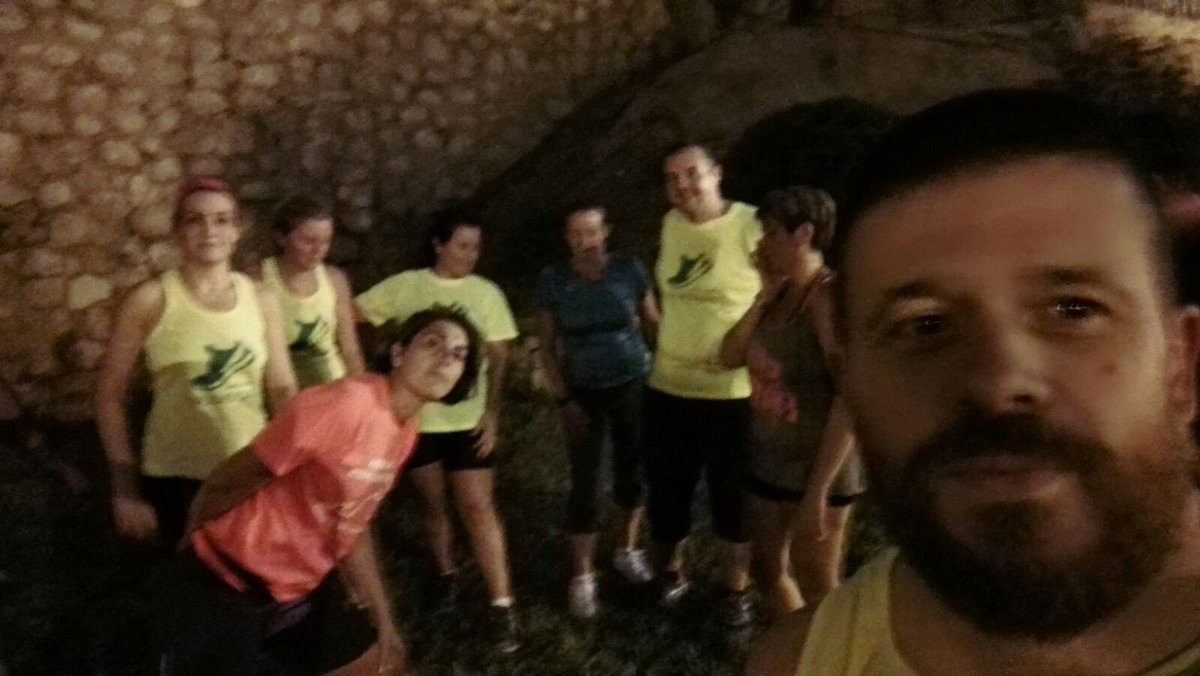 CA_Passencurt's tweet photo. La #MareaFlúor continúa inundando de running y buen humor el cauce del Turia ☺️ https://t.co/V0Ujs9ttFx