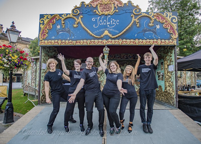 "Working Hard" #Spiegeltent #Harrogate <a href="/HarrogateFest/">Harrogate Festivals</a> <a href="/snapperjim/">James Hardisty</a> <a href="/sharoncanavar/">Sharon Canavar</a> #Yorkshire