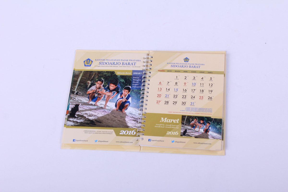 MatahatiYB's tweet photo. Agenda cover plong.
#matahaticreative #agenda #kppsidoarjo #spirals #artdesign #photography https://t.co/dKSNM9UUjw