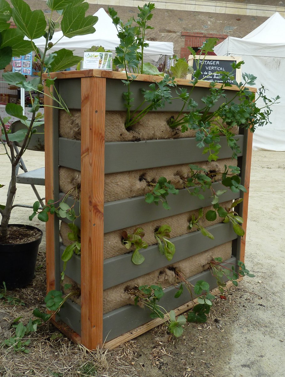 ★Cultivez vos légumes à la verticale avec le potager vertical!★
►bit.ly/2d4H1Dh
#Nantes #AgricultureUrbaine