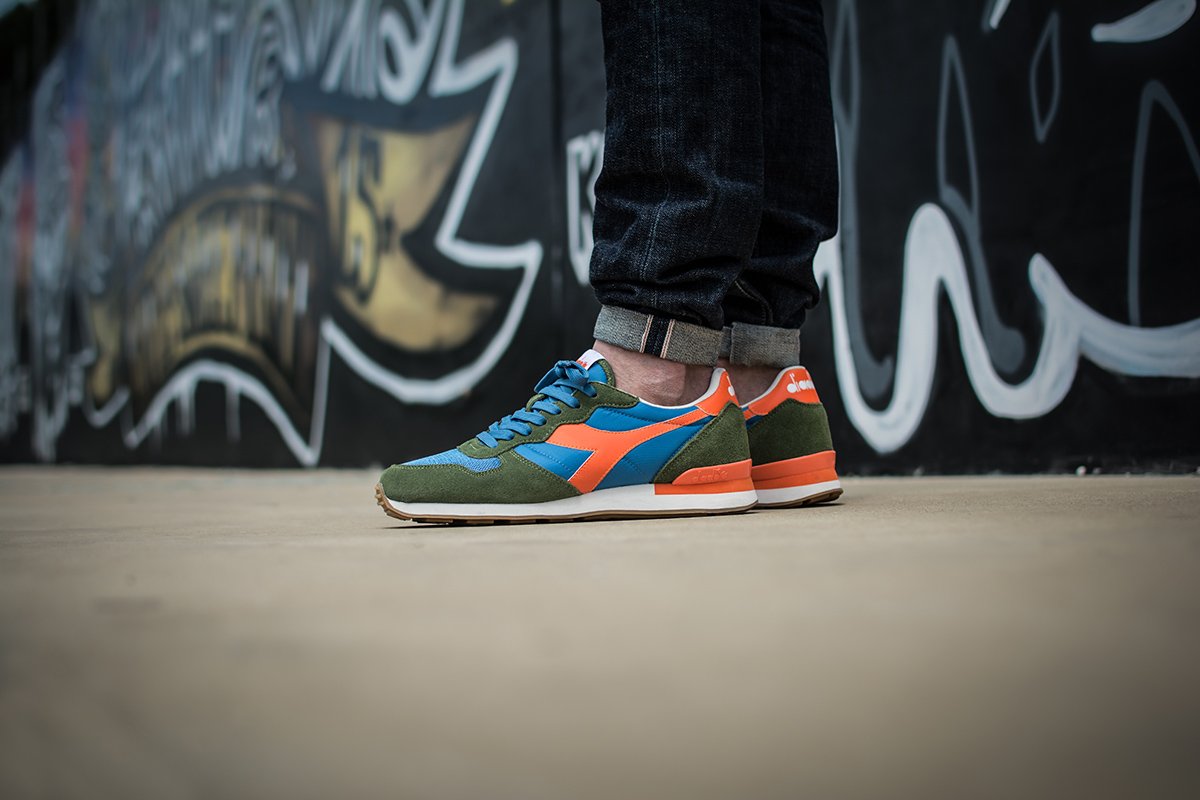 En #felizviernes continuamos con nuestra bienvenida a @diadoraofficial con estas Camaro