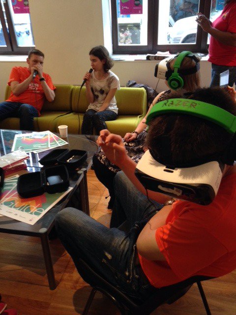 Lighthouse_BTN's tweet photo. Just getting down to some beat boxing, VR games &amp; interactive SoundMoves - buzzing vibes @SprungDigi #daresU #bdf16 https://t.co/LfZ8RwCRo8