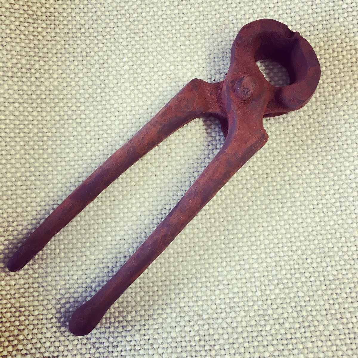south_rachael's tweet photo. Friday's Upholstery treat.... chocolate pincers!!! Mmmmm thanks @ElectraRD #upholstery #edibletools https://t.co/BznQXvURgH