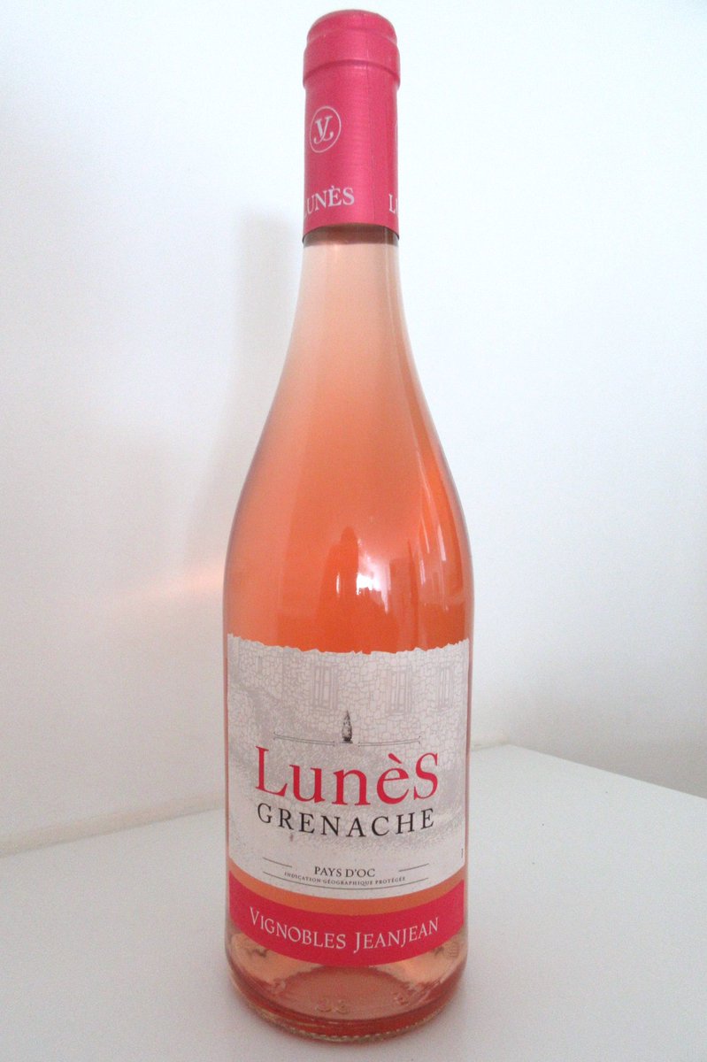 VinsPaysdOcIGP's tweet photo. En Pays d’Oc IGP, le Grenache voit aussi la vie en rose ! Lunès, @VJeanjean 
#GrenacheDay #TastePaysdOc https://t.co/8ff9cB8YIy