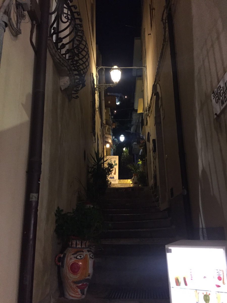 DocViniSicilia's tweet photo. #PressTour #SiciliaDoc #usa🇺🇸 : the last stop yesterday night in #Taormina with the wines of Cottanera winery! https://t.co/kAjk8P0u4n