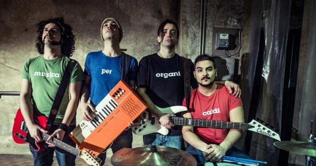 Linkiesta's tweet photo. Le 15 band italiane che dovete assolutamente ascoltare https://t.co/jQW9Ndv6xz https://t.co/AoqbAUCJ0U
