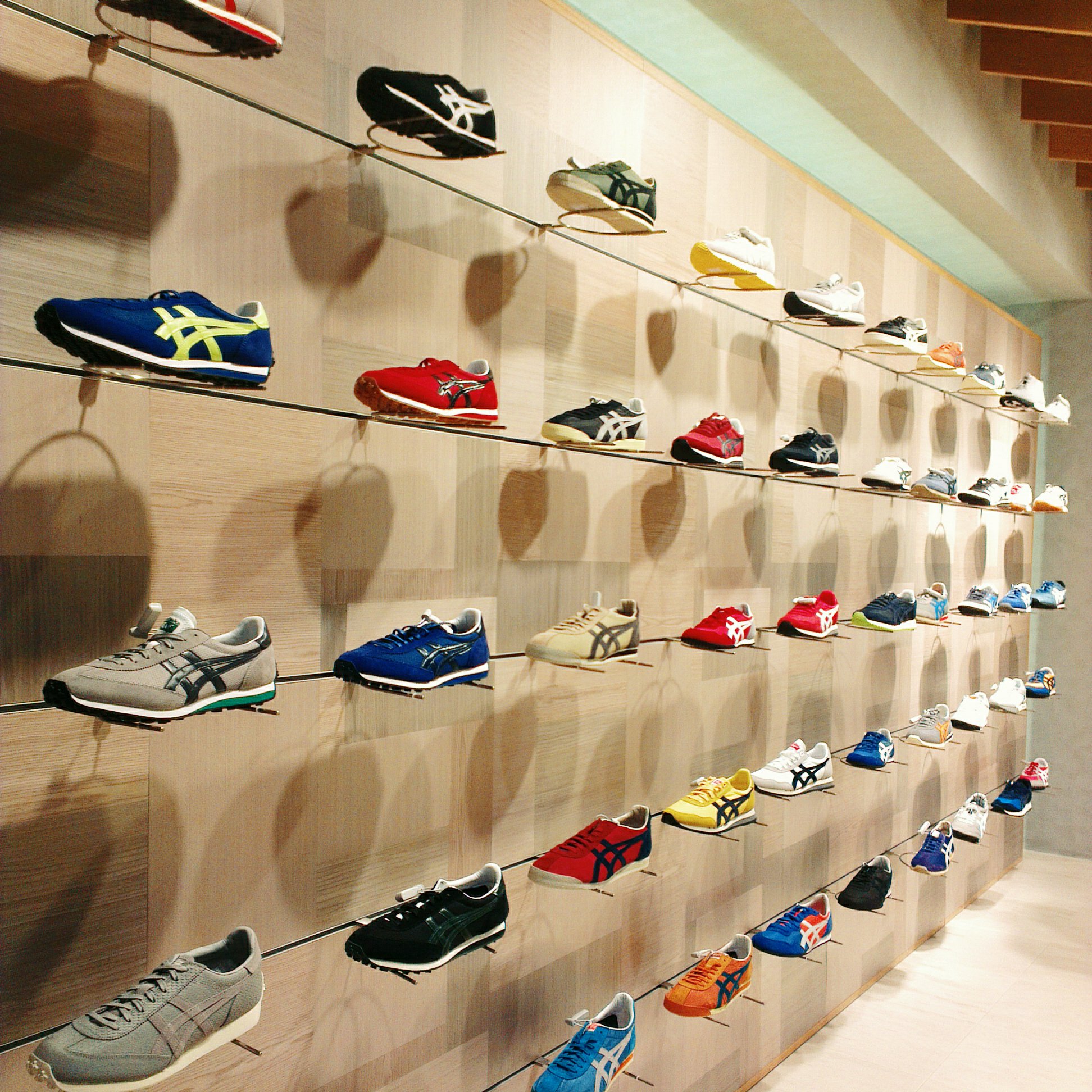 Ayala Malls Abreeza on X Get in on the athleisure trend with a fly pair from Onitsuka Tiger Davao AbreezaAyalaMall ILoveAyalaMalls https t PTZhgePjRB X