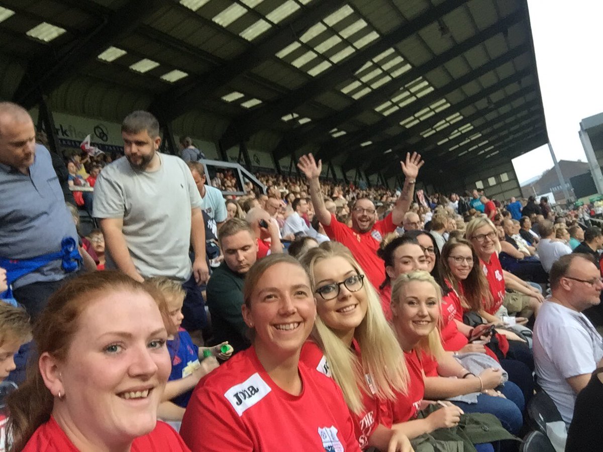 Brilliant night had with Keswick ladies fc @KeswickFC @CumbriaWomensL  watching @englandladies_  beat Estonia 5-0