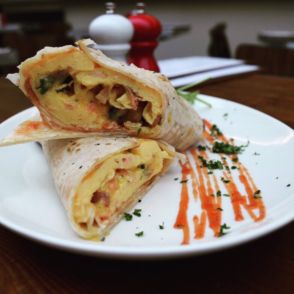 ZuccaPiadaBar's tweet photo. Breakfast Piada anyone? 😍🇮🇹🍳💪
#glasgowfood #zuccapiadabar https://t.co/qzFuJoZsHC