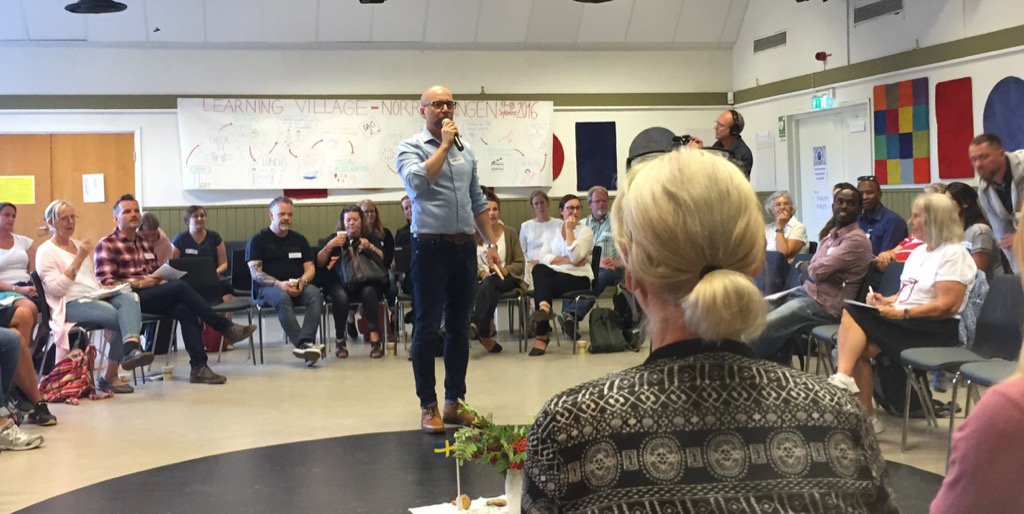 KWimbles's tweet photo. Patrick welcomes guests to Gothenburg #learningvillage #SCWF2016 https://t.co/kDdikhO4EJ