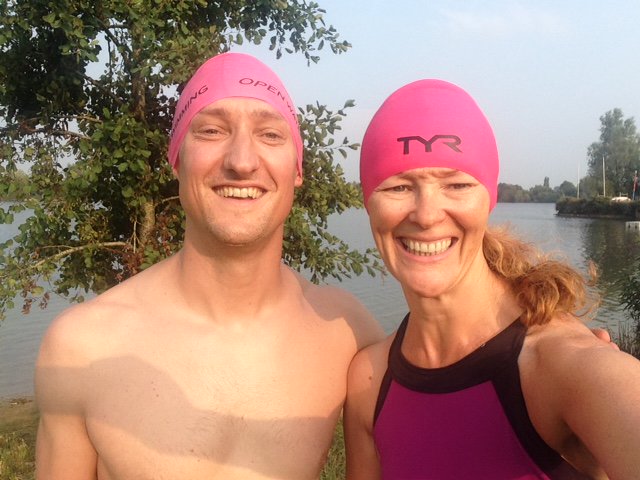 LyndaGreeves's tweet photo. Kicking off the thameschallenge2016 with 3.8K swim with the @ThomsonsOnline @ThomsonsPeople team - rocking PINKness. https://t.co/UwSv9RyG2L