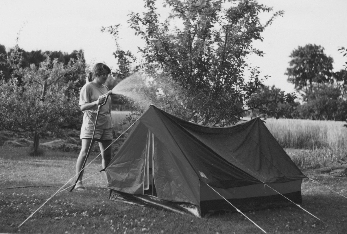 flingtent's tweet photo. My sister testing my very first #festival tent over a 30 years ago.
No #biodegradable at all. https://t.co/T4BMZDg6Vm