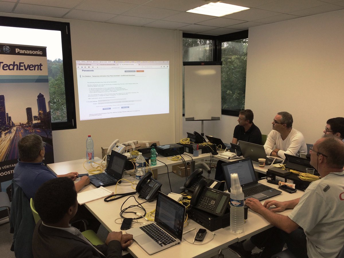 IntegraSys_'s tweet image. Formation PANASONIC NS700 réussie dans les nouveaux locaux d'@IntegraSys_  stagiaires heureux, prochain webinar 3/10