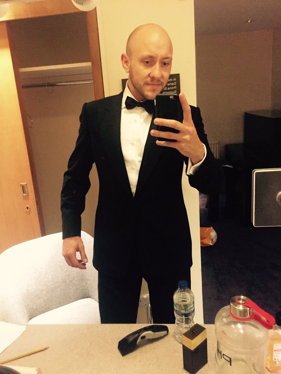 OGormanRyan's tweet photo. Also massive thanks to @Chester_Barrie for last nights tuxedo @southbankcentre.
#Rodgers&amp;Hammerstein
#SavileRow https://t.co/QDnHKTSTEH