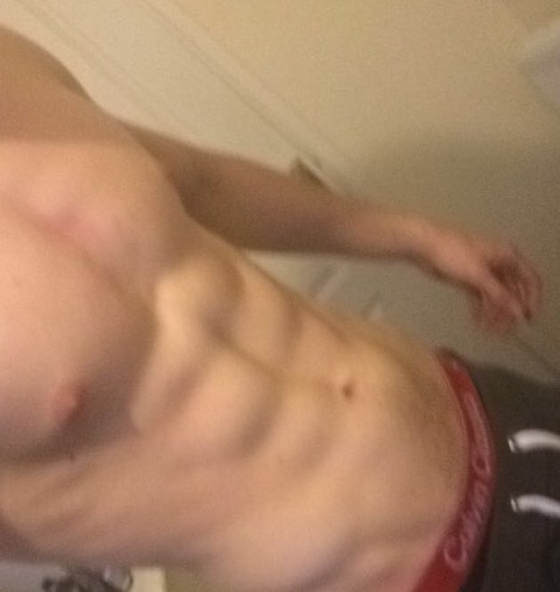 lucasstan1995's tweet photo. Just a quick ab update 😝 just remember those who started with nothing aren't afraid to fail #gymshark #liftnation https://t.co/6oPA6oy0Ta