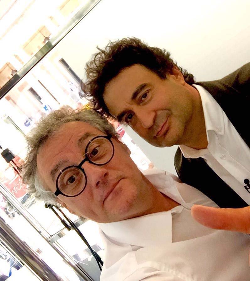 escriba1906's tweet photo. I no només tramo alguna cosa amb en Jordi Cruz...😏 Tenim a algú més a l'equip! El reconeixeu...No? #chefsteam https://t.co/7u1EXZEJ16