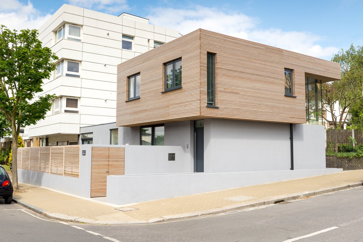 _thechase_arch's tweet photo. Cute? Etc's Cedar House, Hollies Way Balham. One of Homify's 20 cutest houses. https://t.co/IoYThbfnsX https://t.co/aiuIZYsw4y