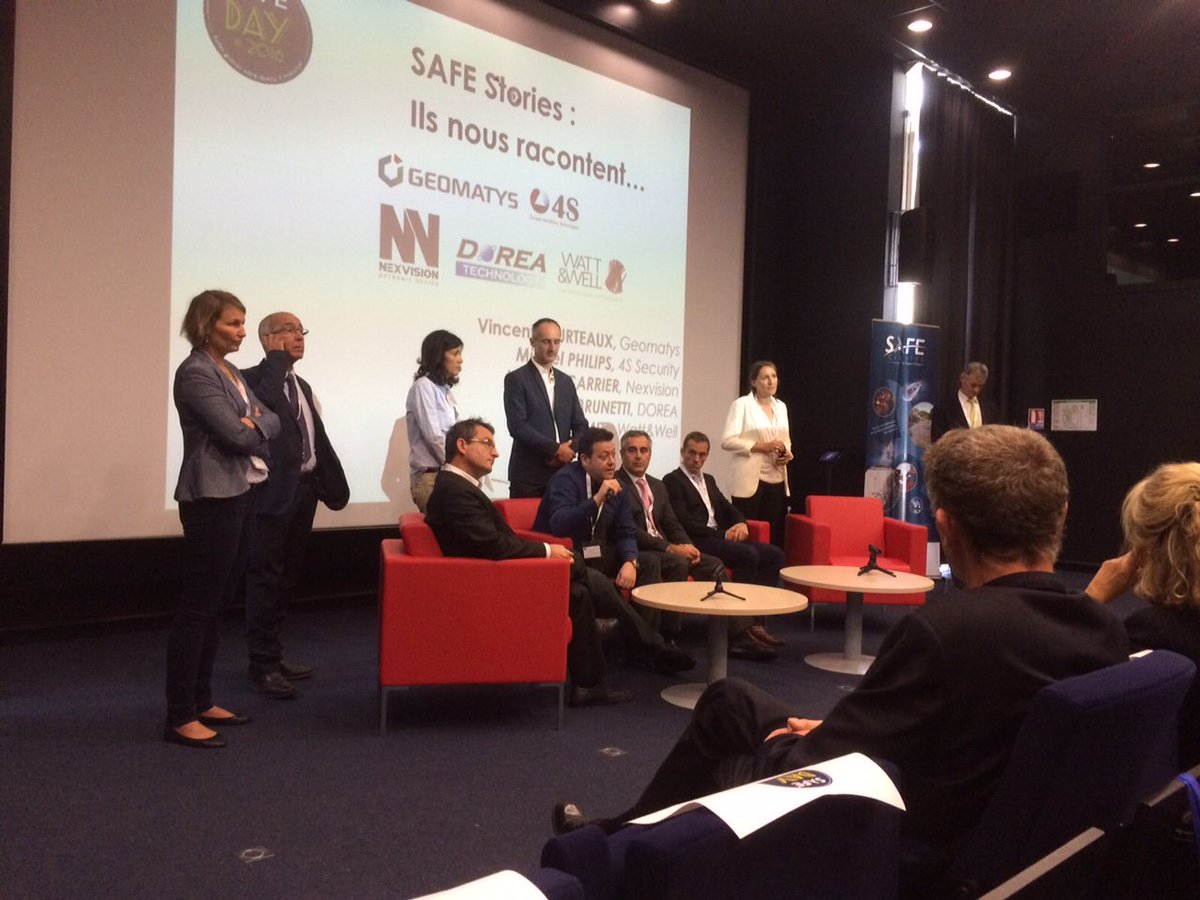nexvision_'s tweet photo. Live from #SafeDay2016. Vincent Carrier on stage !
avec @Safe_Cluster @JulietteMallez @JMDUMAZ https://t.co/G16a5OLkcX