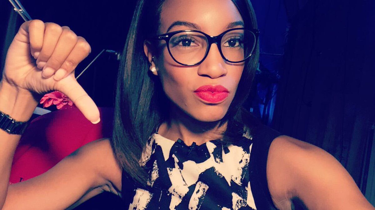 CandiceSmithTV's tweet photo. Stuck wearing my glasses today 👎🏽😞 #ContactProbs #BlindWithoutThem #NBC12 https://t.co/7FRBFvlcBc