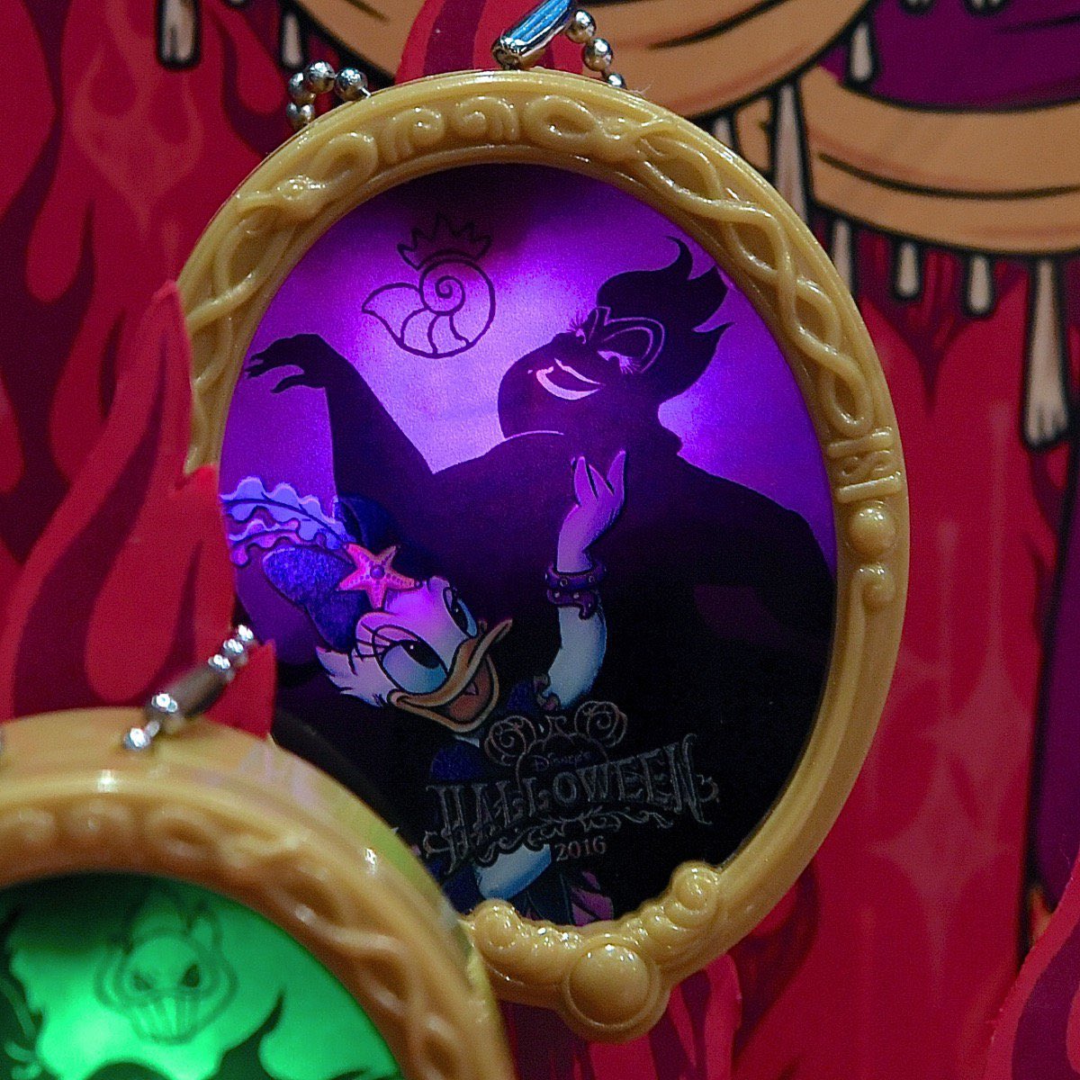 Mezzomikiのディズニーブログ ヴィランズシルエットのライトキーチェーン 東京ディズニーシー ディズニーハロウィーン16 カプセルトイ 詳しくは T Co G0zqcvezvl