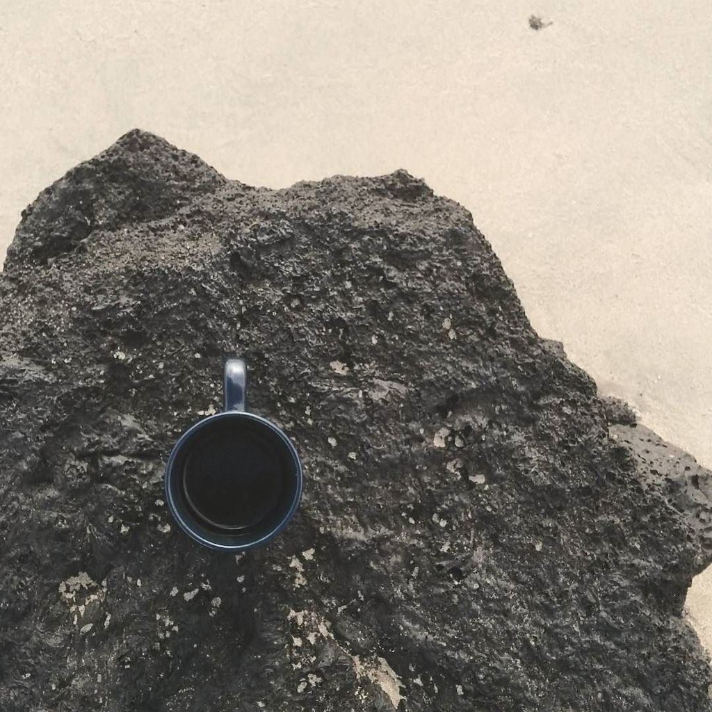 teashirtlondon's tweet photo. Getting ready this morning to conquer Lanzarote's rocky, moon-like landscape #anotherplan… https://t.co/mupO504qkh https://t.co/JnDRhxXOlT