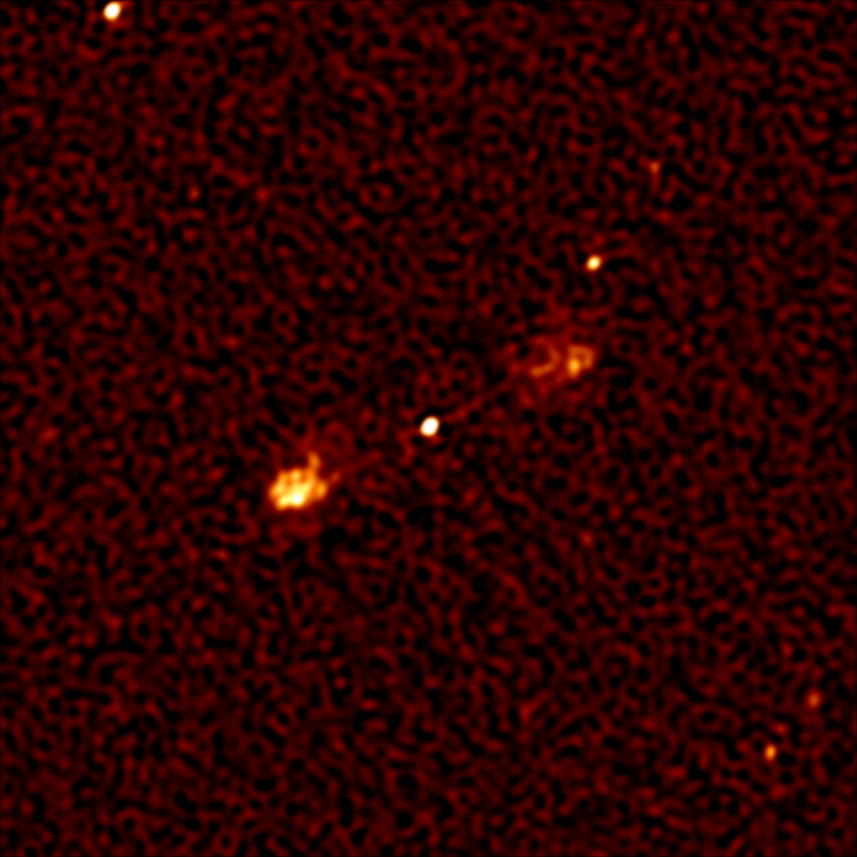 BenneHolwerda's tweet photo. Radio morphology is very much different than optical. Is this a single object for example? @dunkenj at #galmorph https://t.co/aYi0LX9rZw