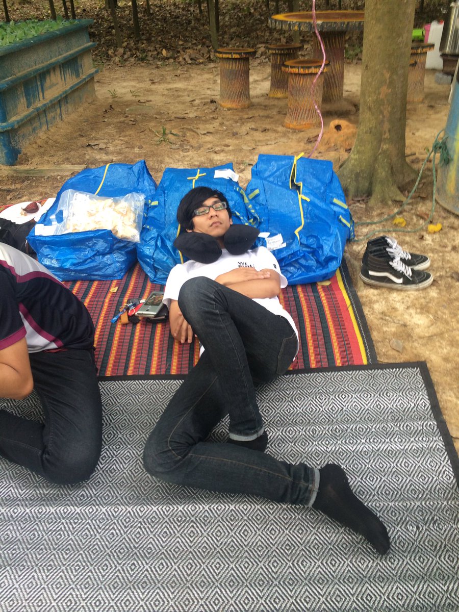 ELMIELMO's tweet photo. Event paling tenang. #PasarTikar https://t.co/n9KGY1buy7