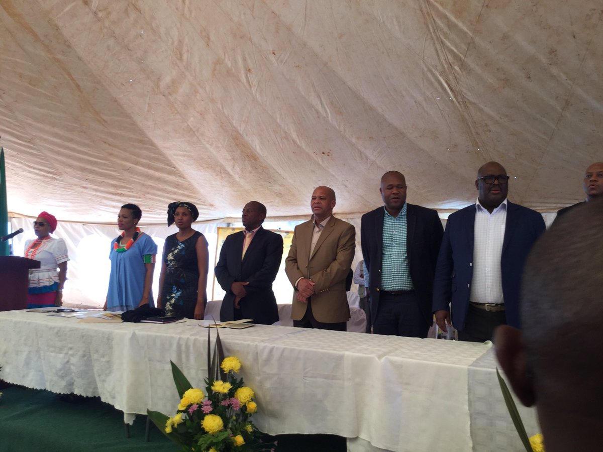 RoadsAgency's tweet photo. Limpopo Premier, The Hon @ChupuMathabatha and his Executive Team at #Moletji Imbizo. RAL is busy in the area https://t.co/MmZ2EykTSW