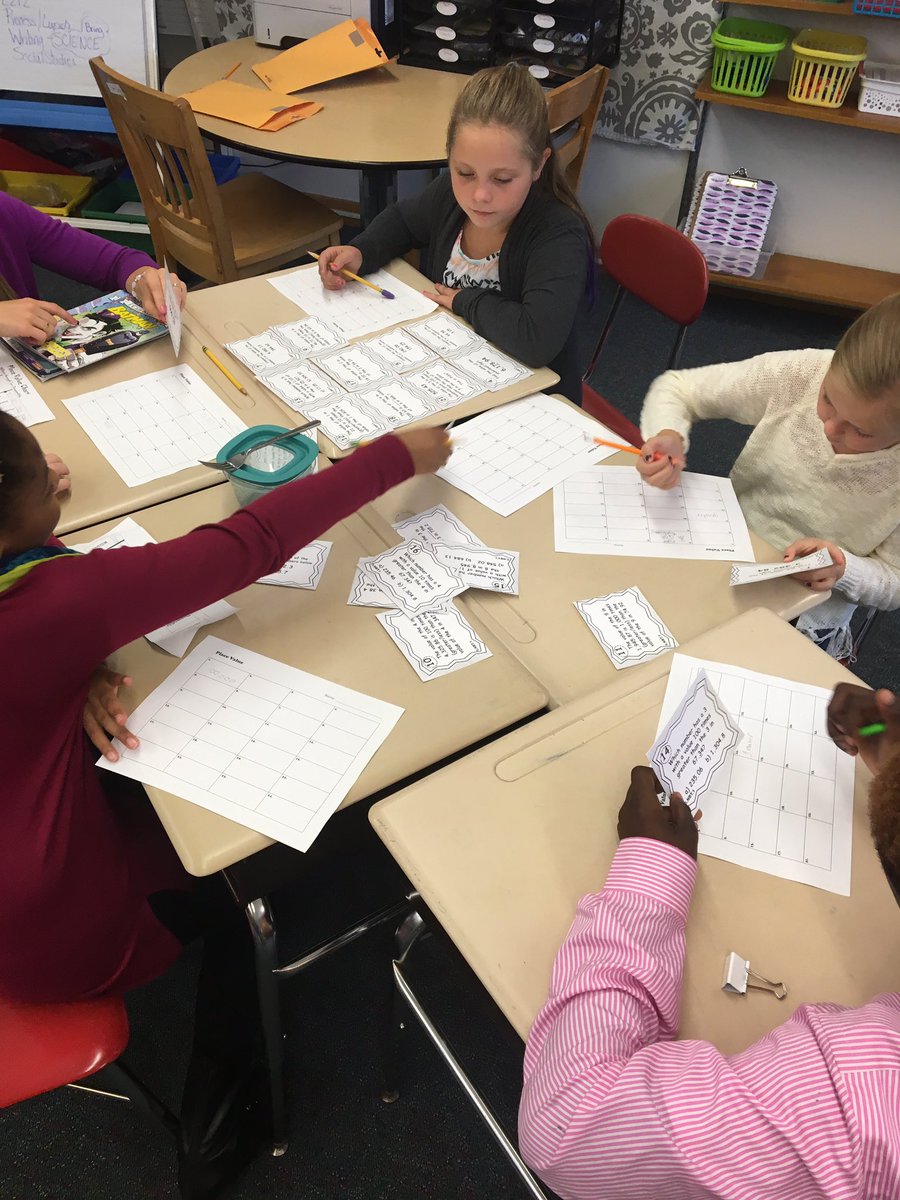 DorieRector's tweet photo. Busy morning in 5th grade!!! Ride then math games!!!!#eefamily https://t.co/wh025Wd0gG