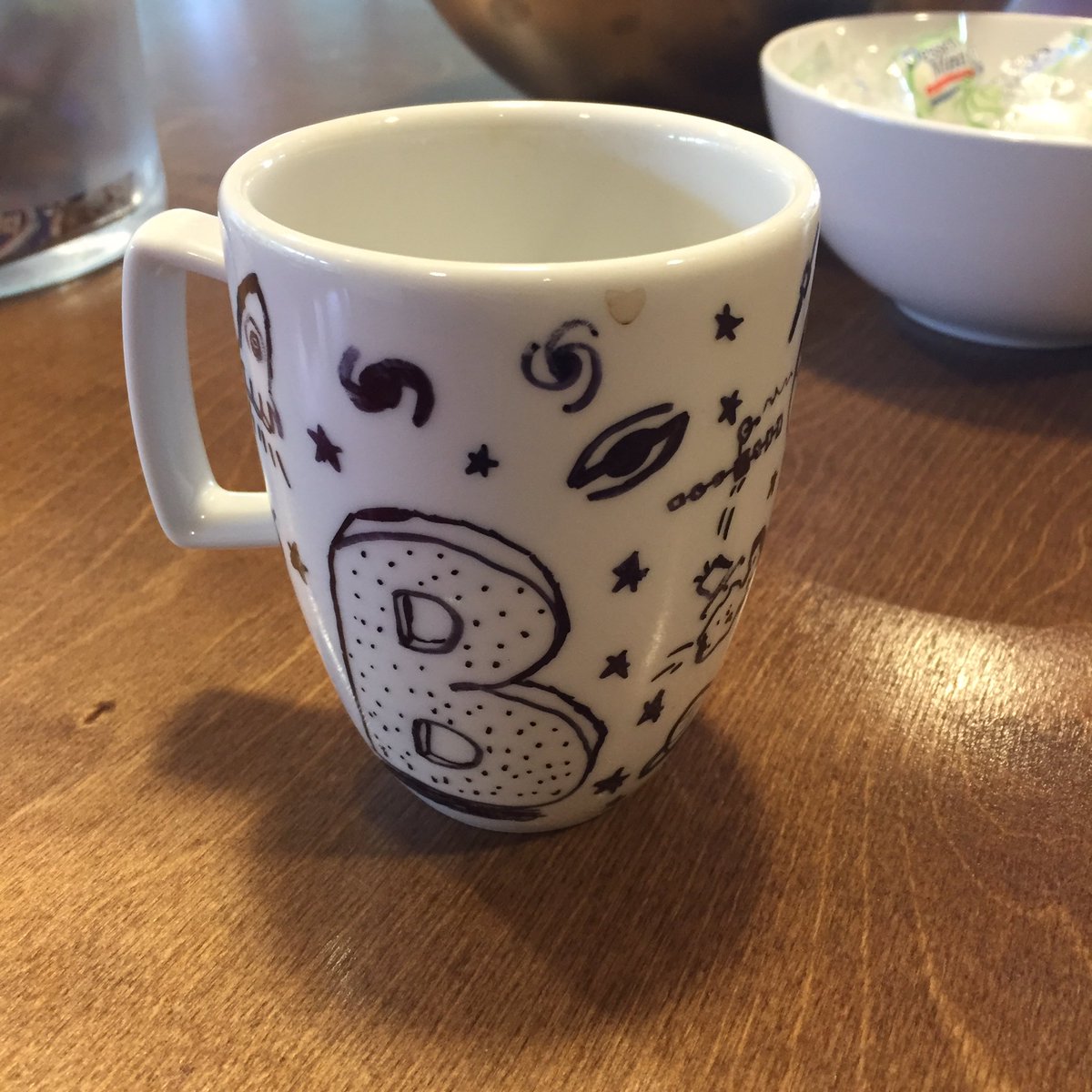 dunkenj's tweet photo. For sale: Tastefully decorated space mug - one careful owner. Offers welcome... @becky1505 #galmorph https://t.co/hDBcifRS2a