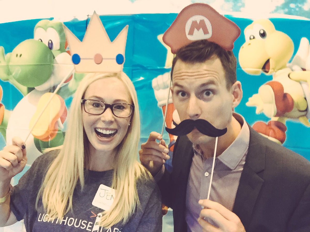JennEDelconte's tweet photo. Good times at #Techstock2016 yesterday with @Christieluge from @BoastCapital. #MarioSelfie #Beakerhead https://t.co/BLw92DTwfn