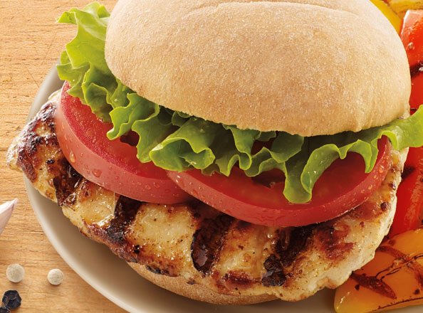 Lancercntrycafe's tweet photo. Cone out and support the Lancers tonight as they take on Cousino. #fridaynightspecial #grilledchickensandwich https://t.co/kAFtTUVZbn