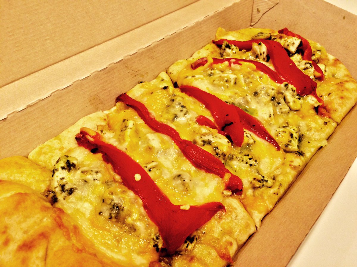 hiroshi_nyc's tweet photo. 国連にいってきました！！！
なんかサミット？？みたいなん開かれるかしらへんけど各国の旗が上がってたし集まってた！！
国連で働く人はほんまにみんなかっこよかった！！！
いつの日か国連でスピーチやらプレゼンなどしてみたいな〜😋😋😋😋😋 https://t.co/ZzuTdAxzer