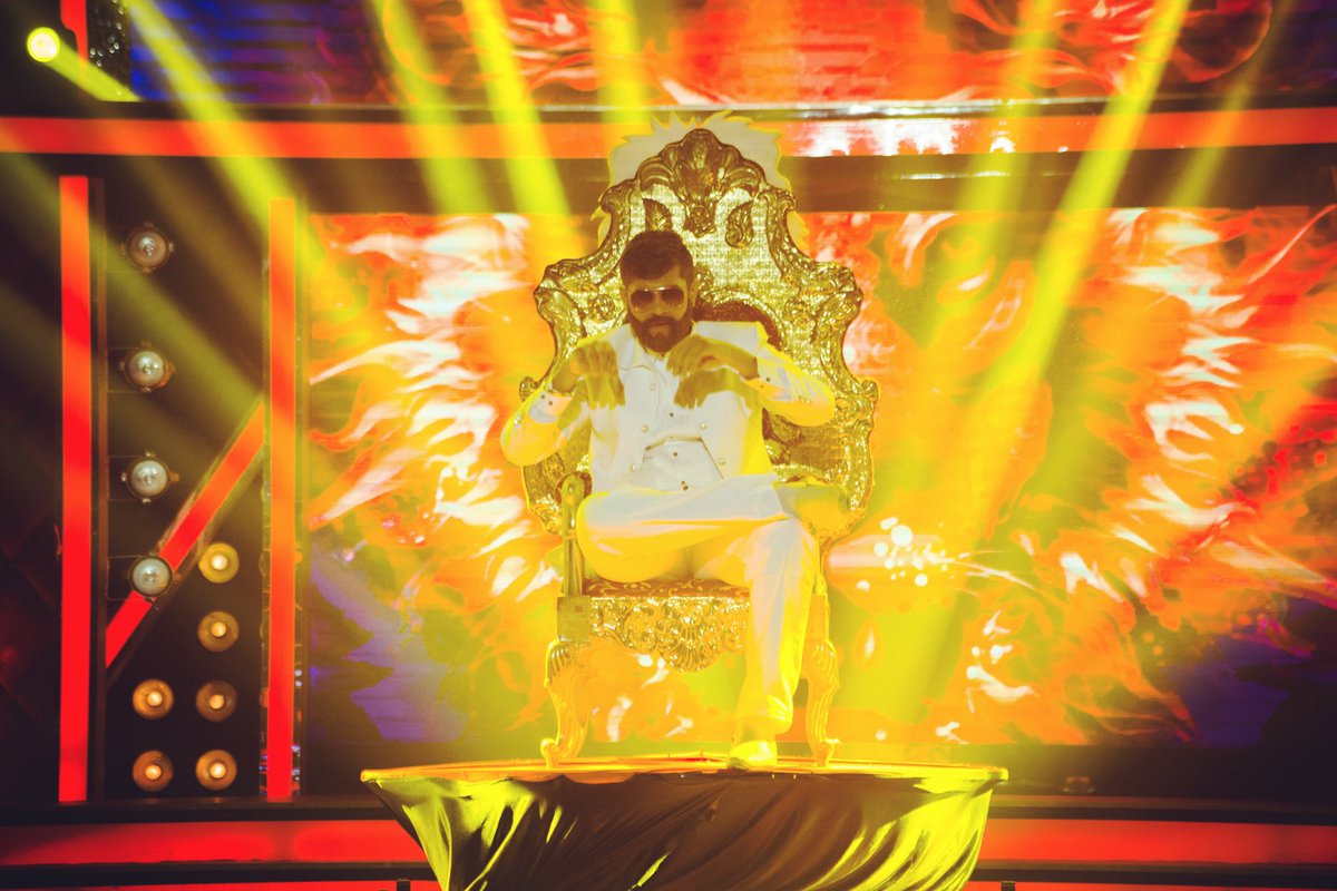 vinayakjoshelay's tweet photo. #drvishnuvardhan tribute on #dancingstar3. Sunday 9pm @ColorsKannadaTV @DrVishnuDadaFc @DrVishnu200 @DrVishnuDada https://t.co/Fqw78N2iAu