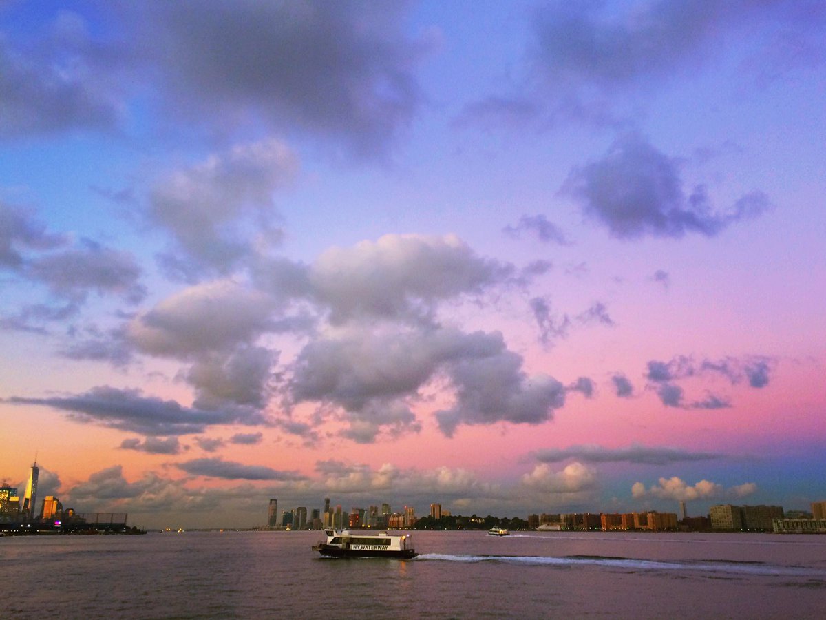 6:20 a.m. ferry. #sunrise #colors #goodmorning