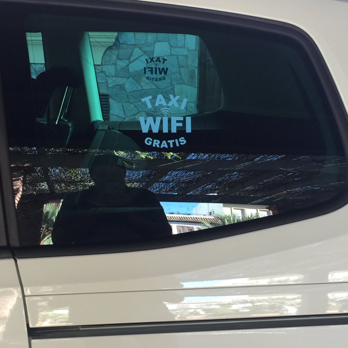Taxi 2 coin, ofrece un servicio de wifi en el taxi gratis 616/448/495.