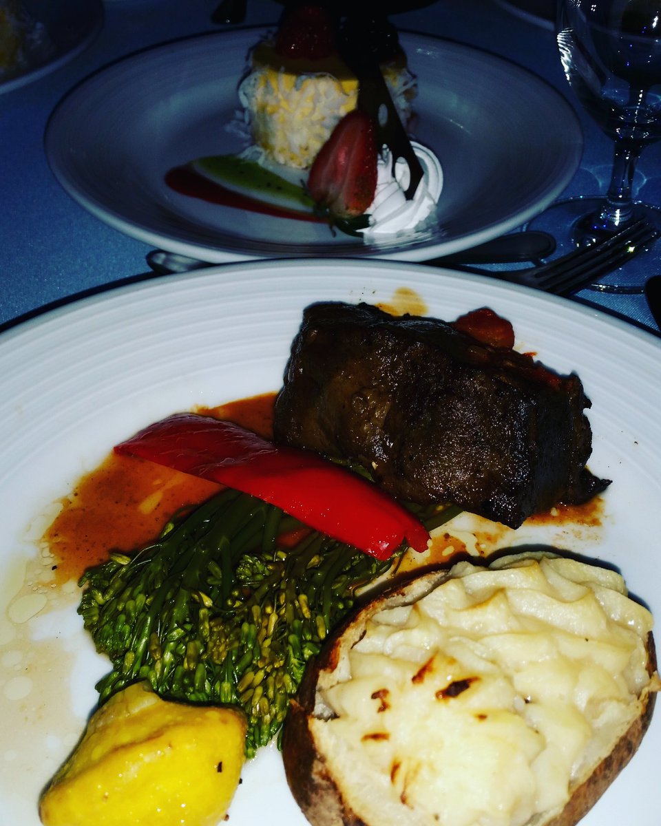 sjenterprisellc's tweet photo. Dinner was Superb! @Aboutlastnight @chcigala 
#aboutlastnight #chcigala #gala #dinner #photooftheday #amazing https://t.co/1AjlrddYJ2