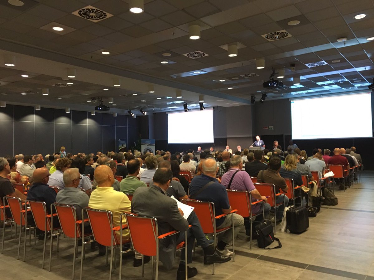 GiornatePoL's tweet photo. Live @GiornatePol #ConvegnoRiccione 2016 https://t.co/aucbEnKWbK