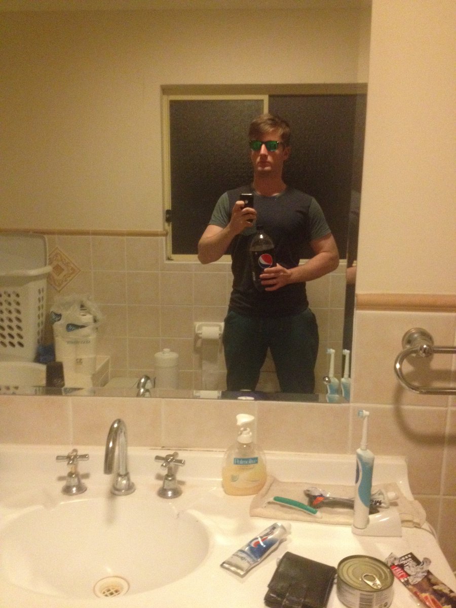 Elliot Charters tweet media