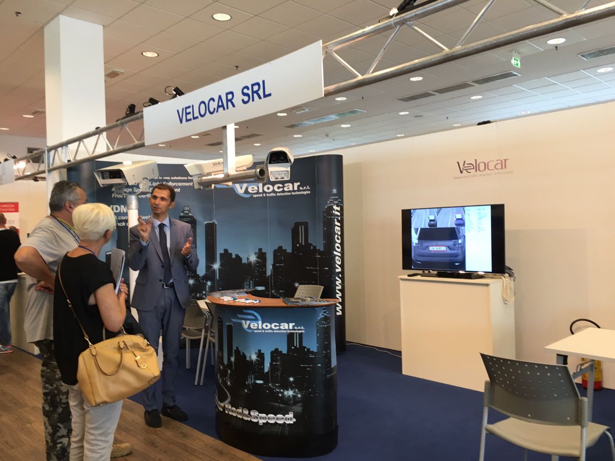 GiornatePoL's tweet photo. Camminando tra gli stand al Palazzo dei Congressi di Riccione. #ConvegnoRiccione 2016 https://t.co/nSlX2rwNIq