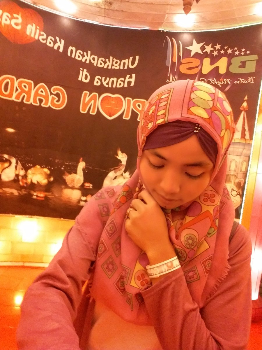 Susan19santi's tweet photo. .you never say goodbay but I've lost you =-" (|oo|) https://t.co/LWLpgzDklr