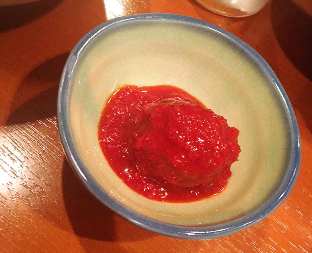 恵比寿、一人焼肉カウンター専門店。
お兄さんがカウンターの中から焼いてくれるので彼氏だと思い込んで食べる

そんな金夜🤗🐮🔥🔥

梅干しキムチ初めてたべたけどおいしかった👲❤️ https://t.co/M8YncQfvIq
