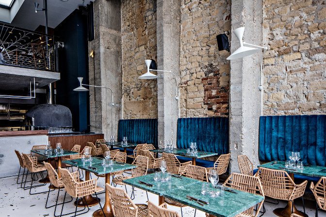 AtelierGermain's tweet photo. Aujourd'hui, visite déco sur le blog : le restaurant Daroco ! >>https://t.co/BxhOsodW1Z https://t.co/DZFzNPid5Q