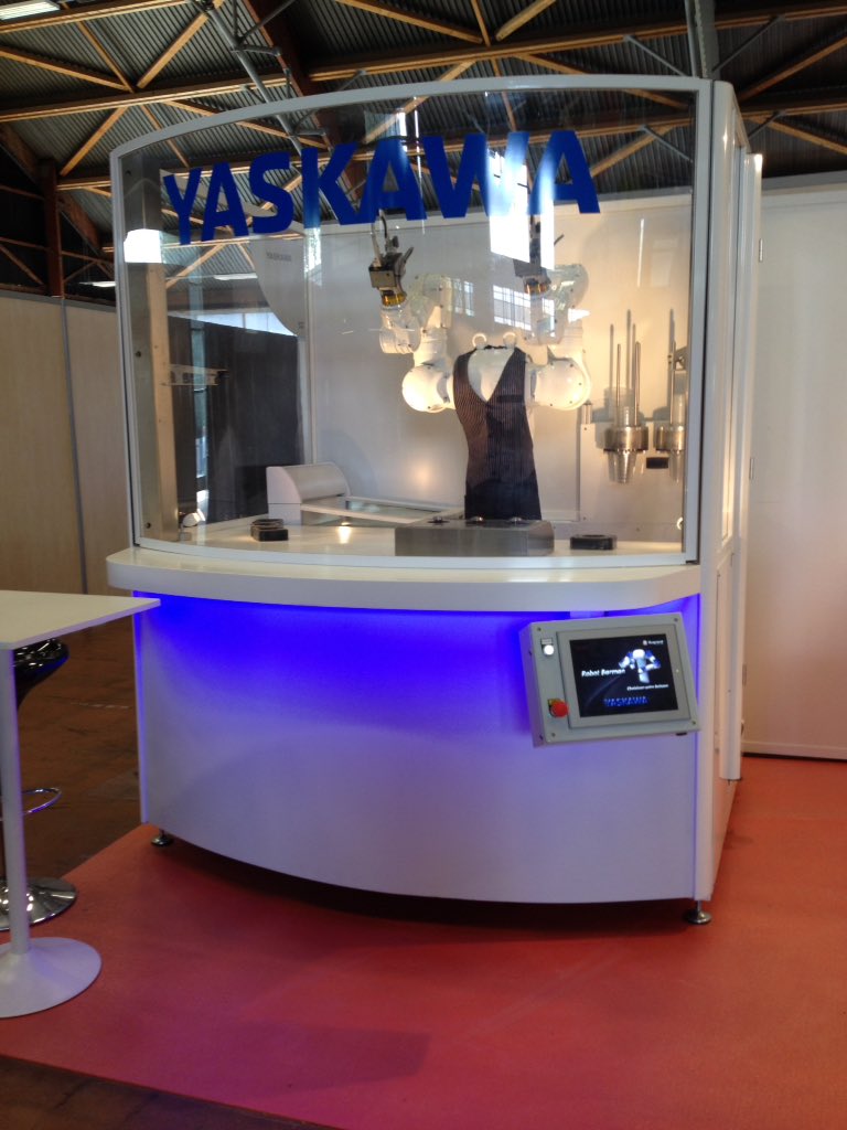 YASKAWAFrance's tweet photo. Retrouvez-nous au @DroneFestival pour le #RoboticShow dans le Grand Palais stand 52. #Robotique #DroneExperience https://t.co/ucpxKoDeE1