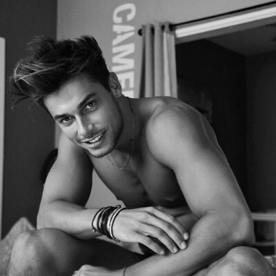 rpghrvrd's tweet image. -Andrea Denver 
-Axel 
-éleve 
-pka 
-psychologie-dessin 
-19 ans 
-hetero