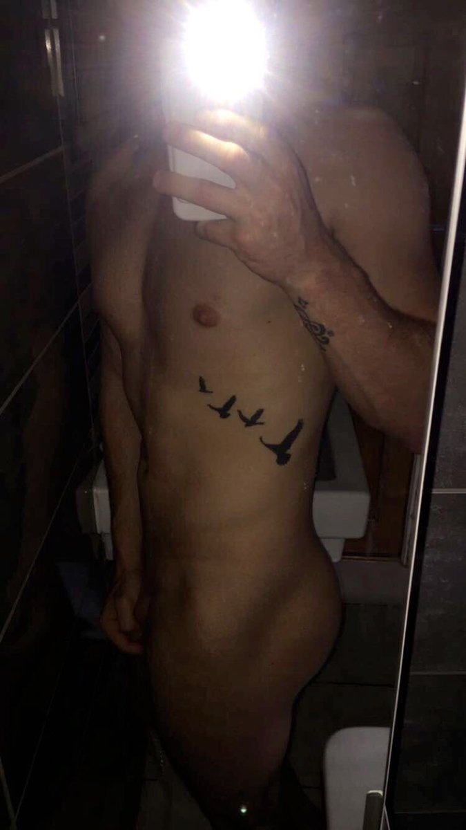 famousfitmen's tweet photo. What a FITTY you are @danielfoxy π¦ππ¦ #fitty #hotty #sexy #fridayfitty #naked #tease #cheeky #tattoos #arse #selfie https://t.co/6o7EXcZ5XD