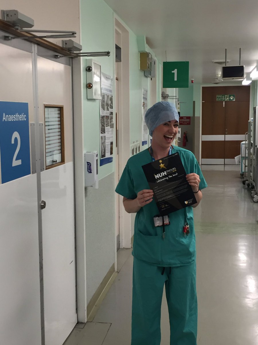 NuhTheatres's tweet image. @nottmhospitals @NUHemergtheatre look at DTL Bausor flashing us a grin as she shows us her #NUHonours nomination 🤗👏