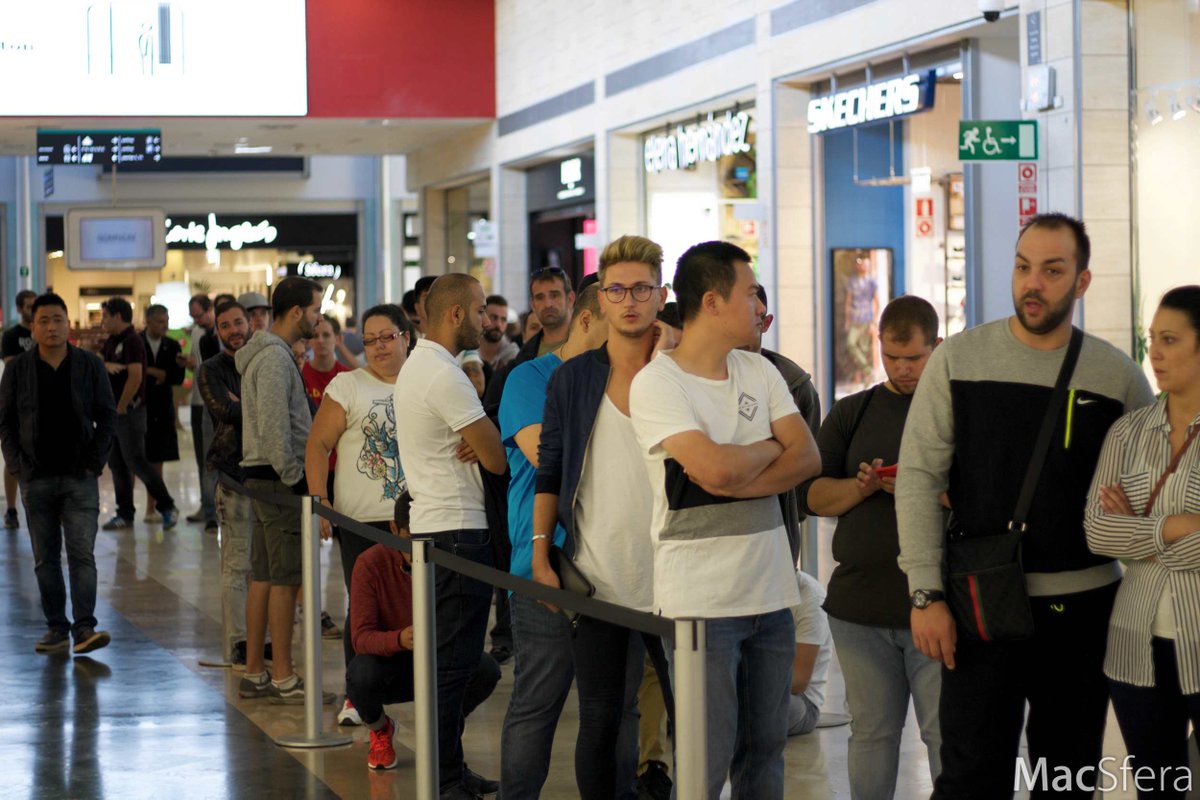 Crónica del lanzamiento del iPhone 7 en España macsfera.com/cronica-del-la… #iPhone #iPhone7 #AppleStore