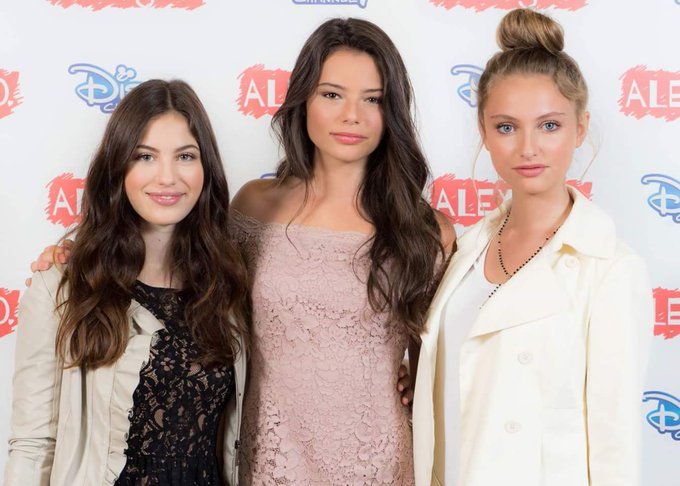 Conferenza stampa per la terza sragione. Pronti per il 24 settembre?? #alexeco3 #Disney #disneychannel<a href="/tag/disney"class="tags"><span>#disney</span></a><a href="/tag/disneychannel"class="tags"><span>#disneychannel</span></a><a href="/tag/alexeco3"class="tags"><span>#alexeco3</span></a>