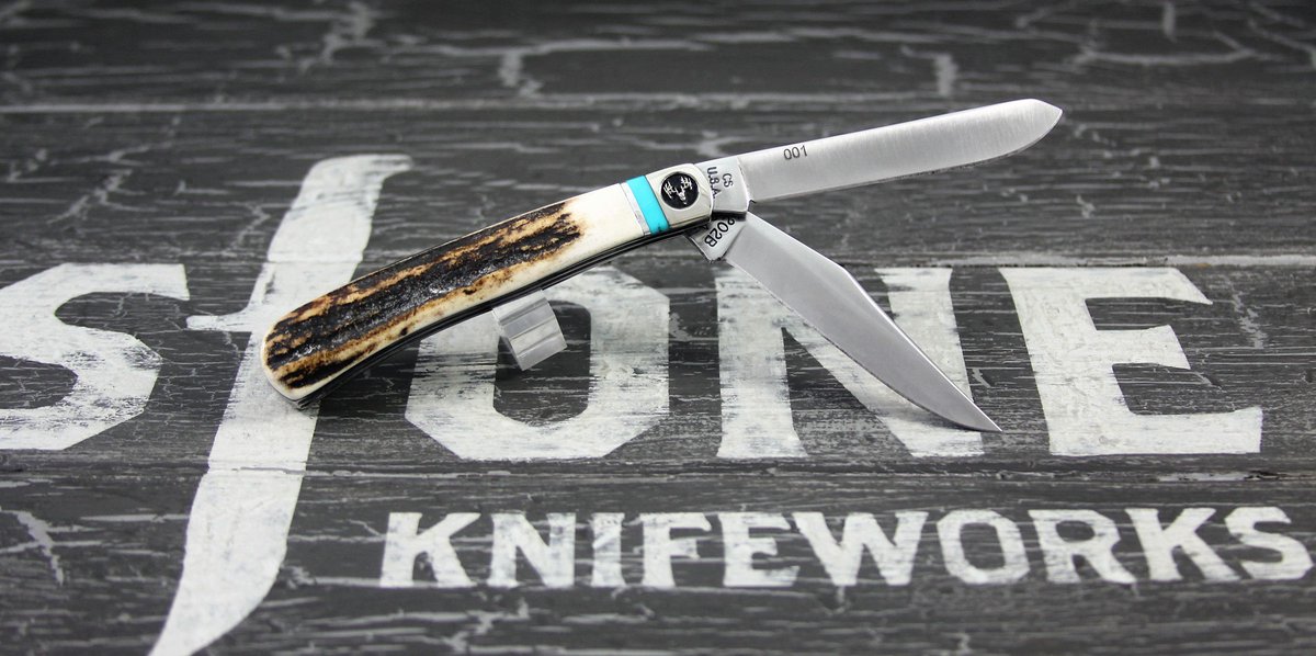StoneKnifeworks's tweet photo. Get your custom orders in soon! #StoneKnifeworks #MooreMaker #Whitetaildeer #Christmas #OTW https://t.co/C3cj0dx6Zu https://t.co/v20i8Rgtow